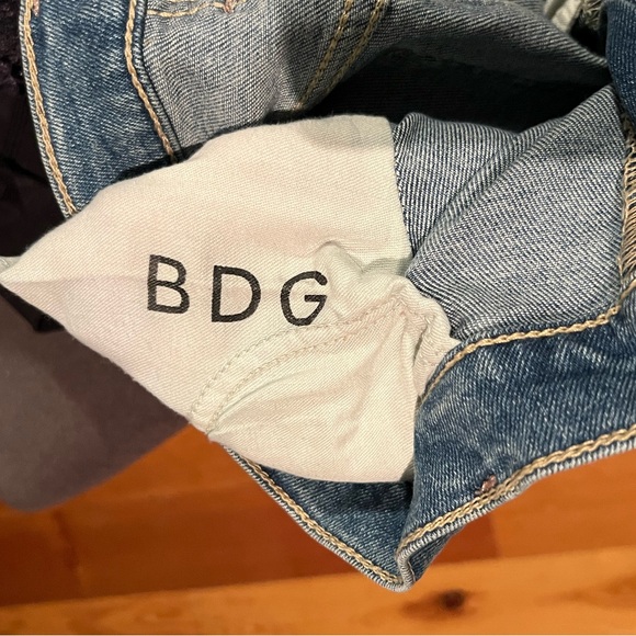 BDG Girlfriend Jean - Picture 2 of 4